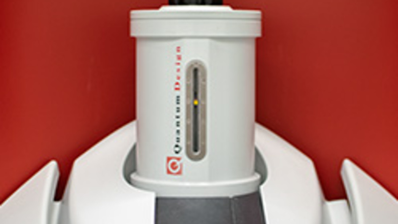 Quantum Design MPMS photo